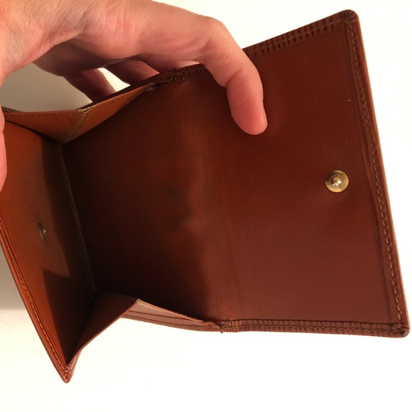 Authentic LV wallet - Picture 13 of 16